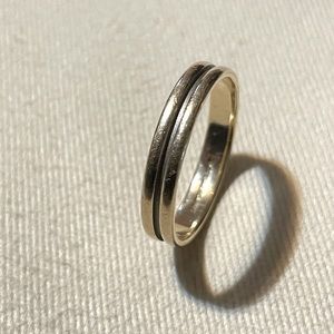 14k yellow gold wedding band